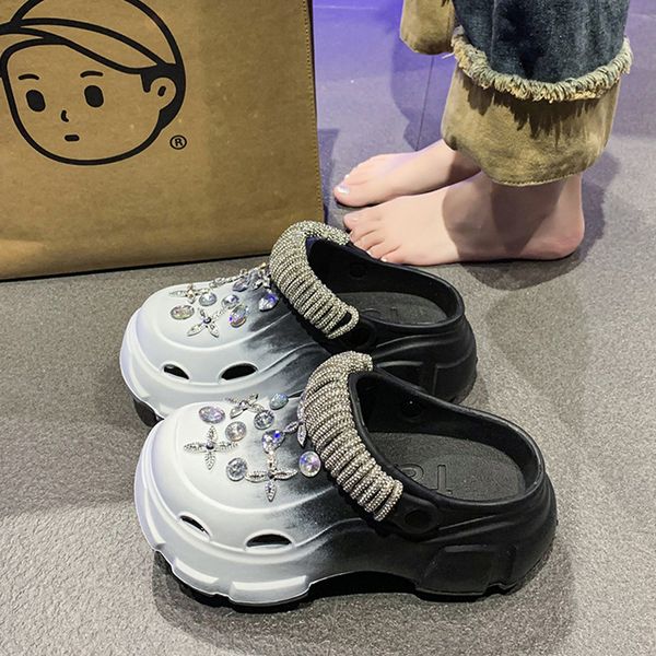 Color Gradient Charms 2024 New Clog Shoes Outdoor Women Slippers Thick Sole High Quality Summer Sandals For Girls 6ac5