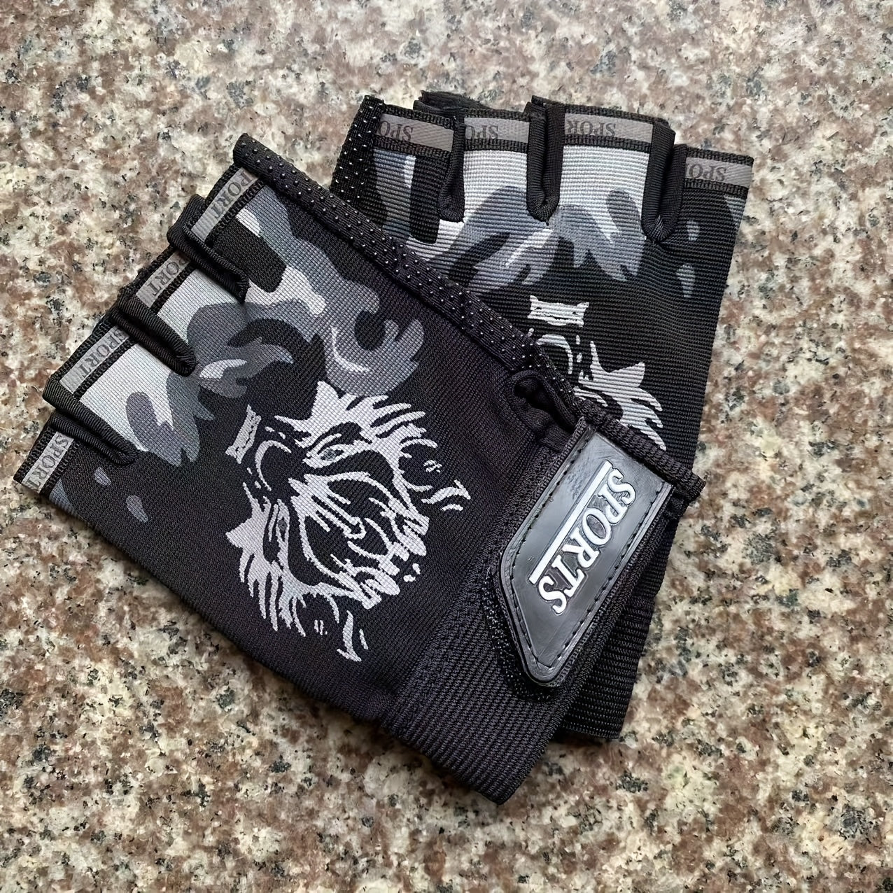 TEMU 1 Pair Outdoor Riding Wolf Head Half Finger Gloves, Men's And Women's Magic Tape Half Finger Gloves, Outdoor Riding Half Finger Gloves, Thin ,