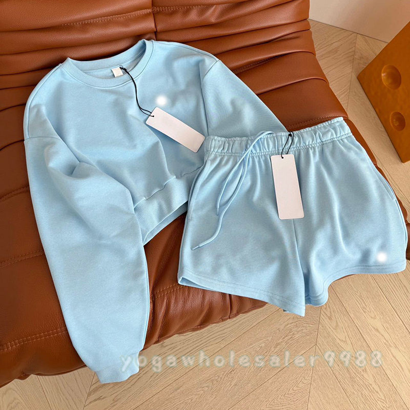 Designer Yoga Set Cropped Sweatshirts+Shorts Crew Neck Pullover Womens Short Tracksuit Studio-To-Street Laidback City Jogger Sportswear With Chrome
