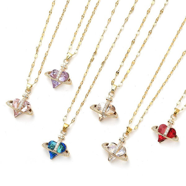 Collares con colgante de circonita cúbica micropavé de latón dorado claro con forma de corazón y cruz