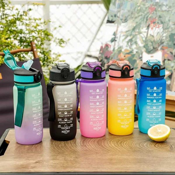 Colorful Sports Bottle 600ML Motivational Bottle Bottle Drinking Water Water with Time Marker Portable Reusable Plastic CupsXJ