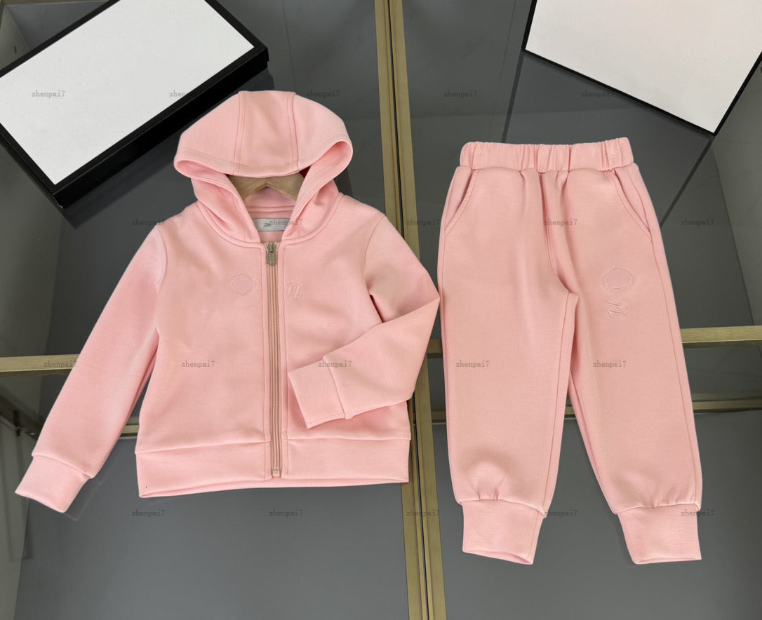 Top baby coat suits Embroidered letters tracksuits autumn two-piece sets Kids designer Clothes hooded jacket and pants A945X26N000