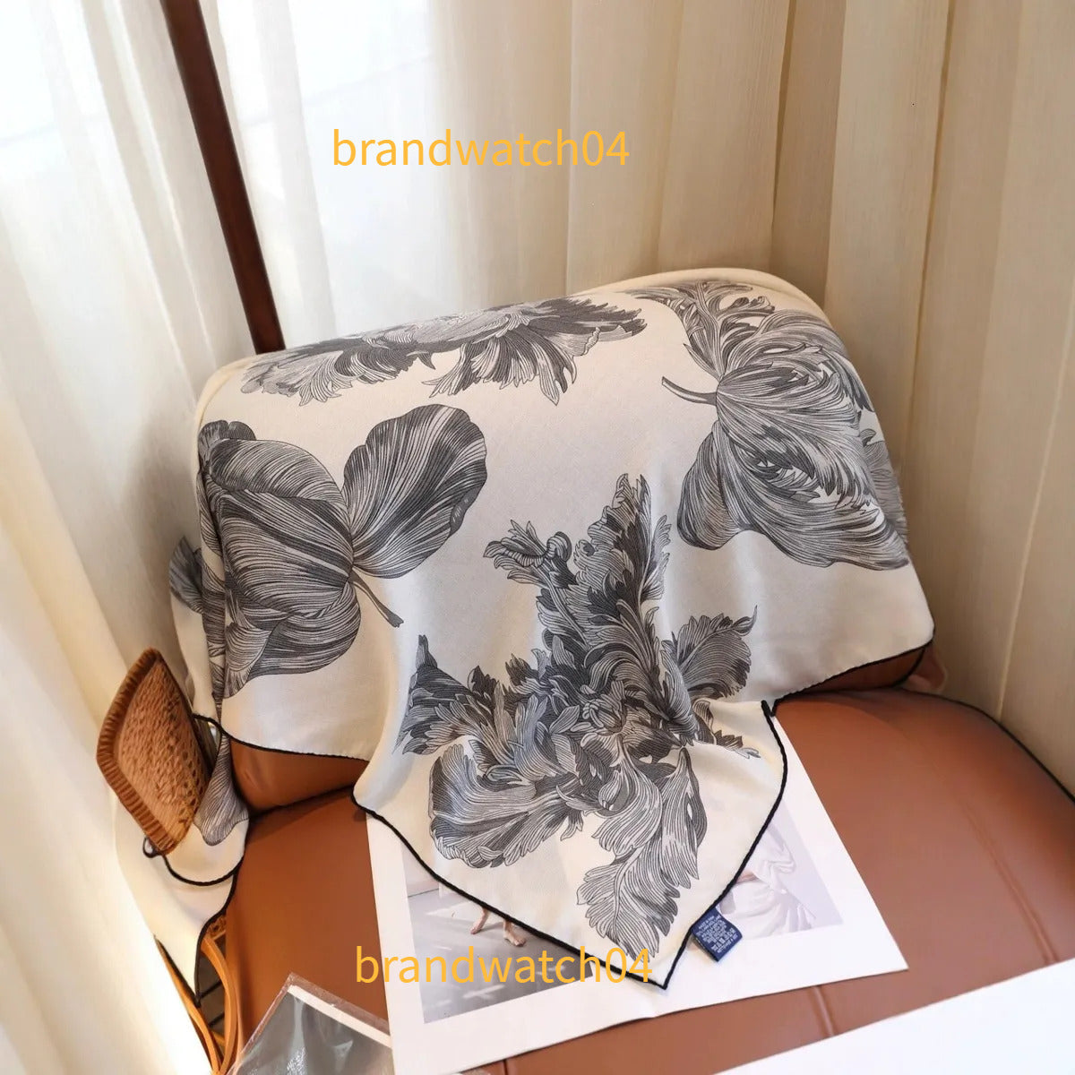 2025 Designer silk and cashmere triangular scarf Tulip Mania French Veet Triangle Silk Scarf Air-conditioned Room Warm Shawl Outerwear