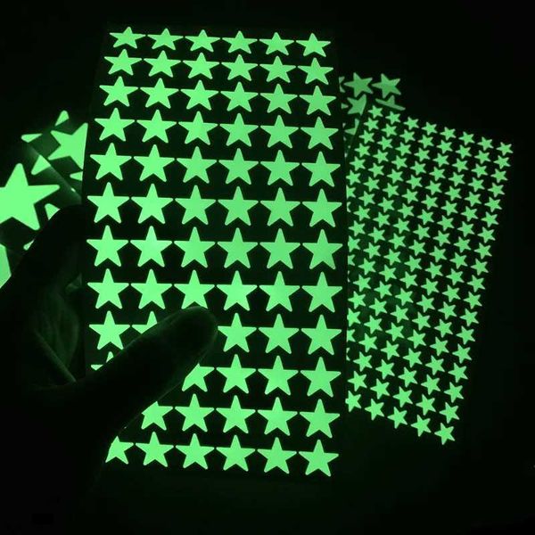 Luminous Wall Stickers for Kids Rooms Dots Stars Ceiling Wall Decals Glowing Stickers Wall Decals Glow In The Dark Home Decor Y240730