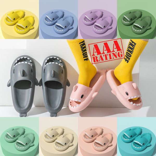2024 foam slides Shampoo feeling shark slippers for mens EVA light soled couple sandals funny cartoon indoor beach slippers Eur 36-45