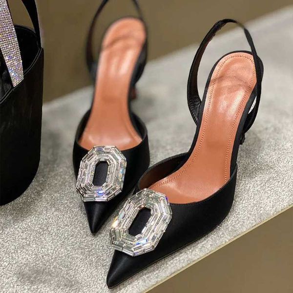 Sexy Luxury Womens High Heels 2024 Novo Rhinestone Sandals Sandals Fashion Wedding Dress Shoes Designer Ponto Poe Womens Pump Y241211
