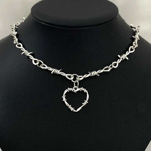 Small Wire Brambles Iron Heart Choker Necklace Women Hip-hop Gothic Punk Style Barbed Wire Little Thorns Chain Choker GiftsXJ250121