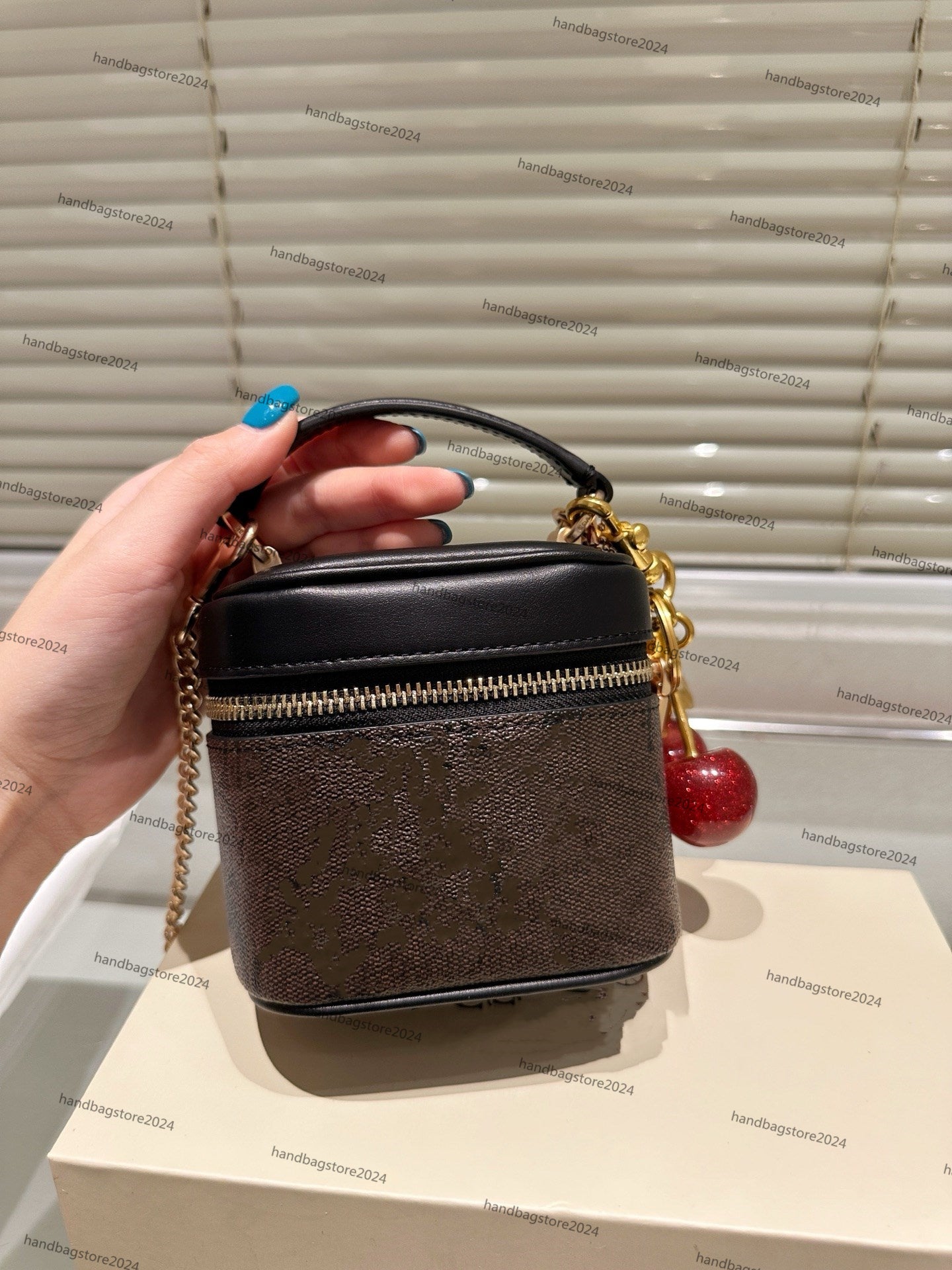 COA CHS new small waste bag Ava mini box bag women&#039;s mini crossbody bag Teri designer handbag women&#039;s makeup bag lipstick circular chain w