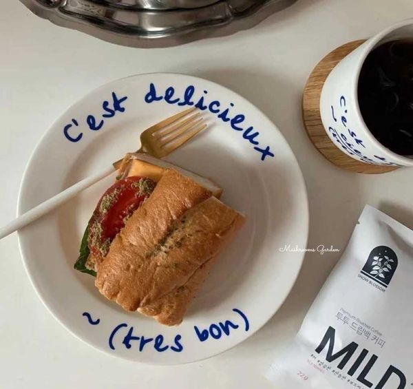 Korean INS Design Sensory Plate French Handwritten Blue Font Western Ceramic Desktop Software Food Board X250129