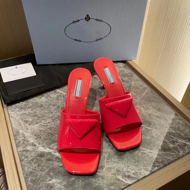 New Fashion Slippers Designer Top Grade Sandals Leather High Heels Shoes Half Bracket Letter Triangle Rubber Slip resistant Outdoor Beach Candy Herr