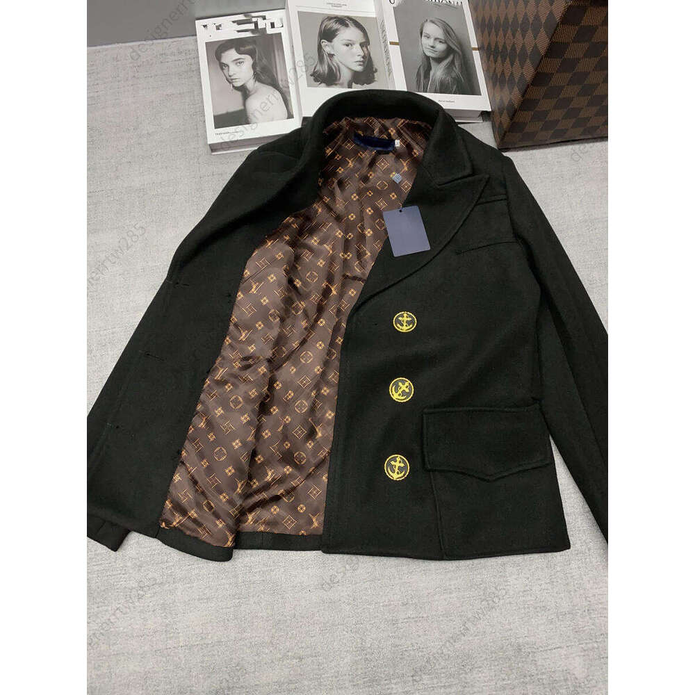 Womens Designer Button Jacket Notched Lapel Tailored Fit Double Breasted Gold Anchor Buttons Flap Pockets 2025 Vintage Style Outerwear Premium Quali