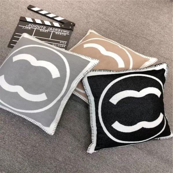 Designer Decorative Pillow Fashion Square Cushion Sofa Pillows Letter Printed Home Textiles Pillowcase With Inner Cushions