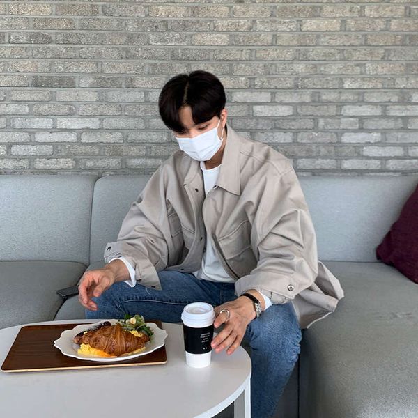 MYQ outerwear for men in the spring 2022 Korean fashion trend, stylish stylish, with a flip collar and casual workwear jacket