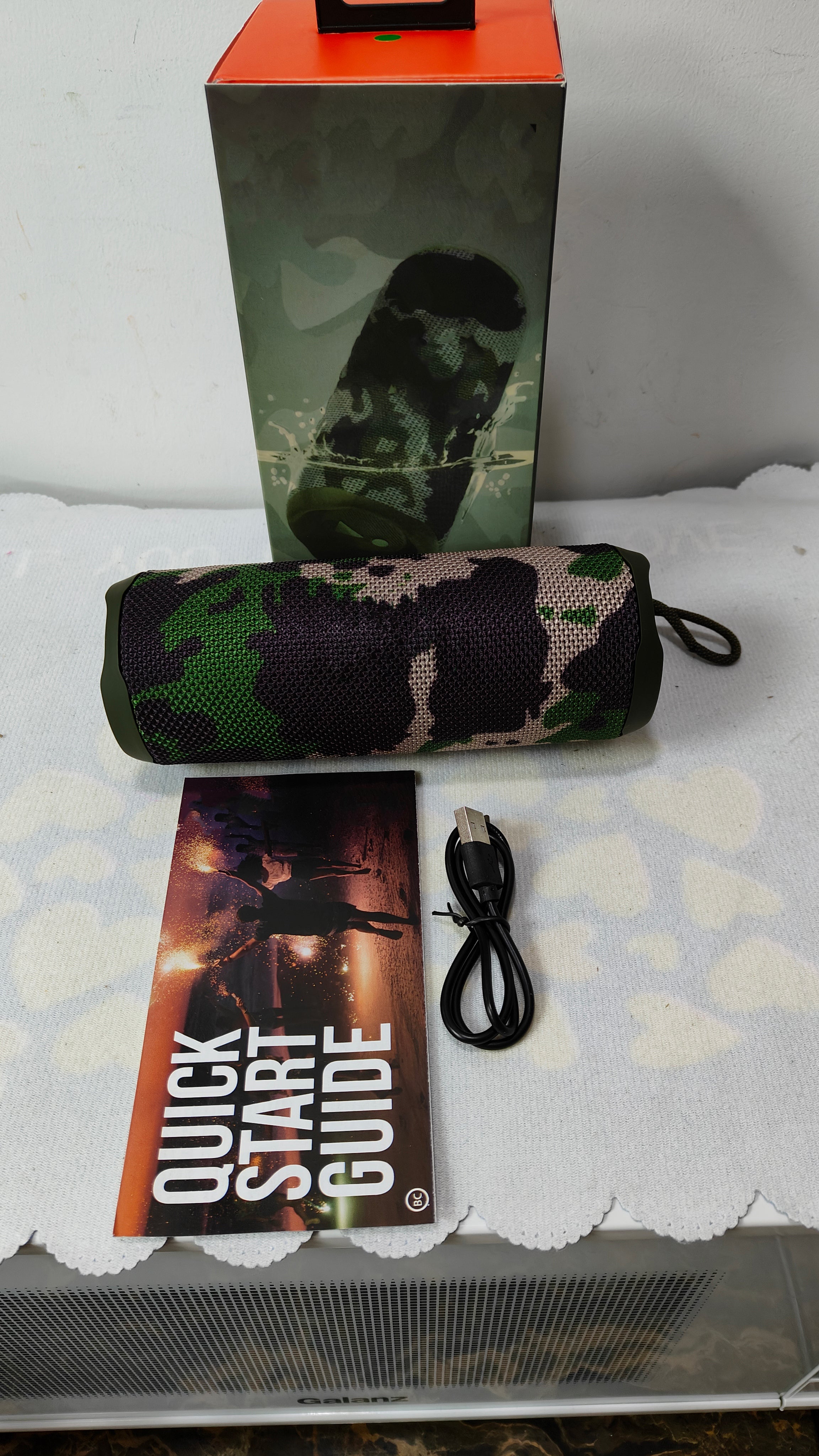 Portable BT Speakers Wireless Mini Speaker Outdoor Waterproof Portable Speakers with Powerful Sound and Deep Bass