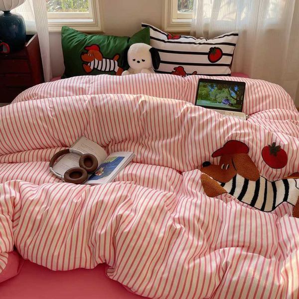 Embroidered Running Dog Soft Bedding Set Duvet Cover Bedclothes Bedspread cases Flat Sheets Comforter Sets for GirlsC250122