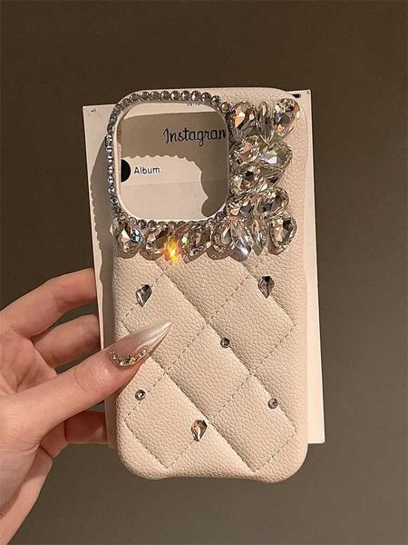 Cell Phone Cases Luxury Designer Glitter Diamond Case for iPhone 15 Pro Max 16 Bling Rhinestone Gift Cover for iPhone 13 14 16 Pro Max 11 12