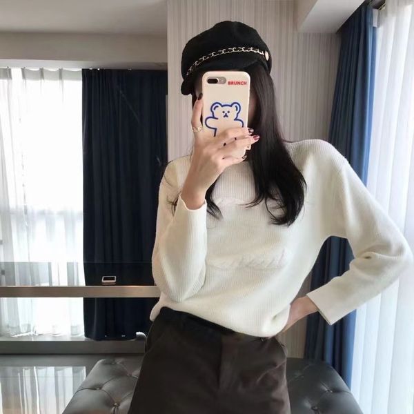 New womens pullover white Korean sweatshirt versatile for autumn and winter lazy style womens sweater loose fit for outerwear 6560