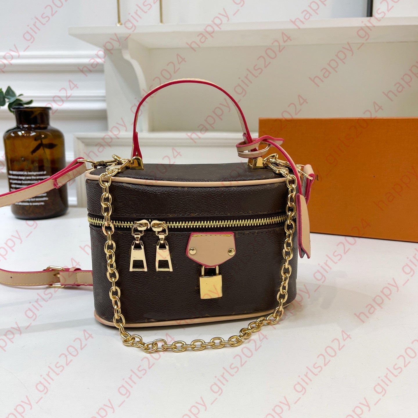 Designer Vanity Chain Pouch Crossbody Bag Women Nice cosmetic Shoulder bag Women Mens High Quality Monograms Makeup Bag Tote Purse Handbag Satchel T