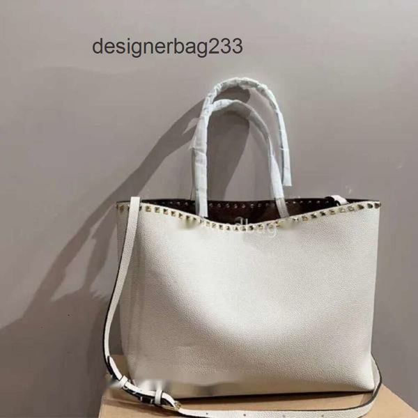 Shopping Purse Shoulder Bags Tote Hand-held Rivet 2024 High-capacity Bag Designer Womens Grain Stud Vo V Crossbody Large Rock FERQ