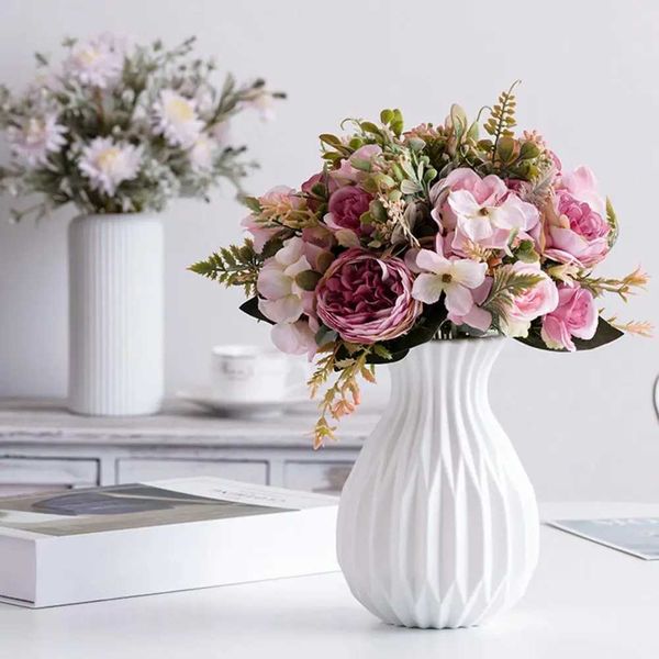 Vases Flower Vase Unbreakable Decorative Compact Design Imitation Rattan Flower Vase Centrepiece Plant Vase for Home z241212