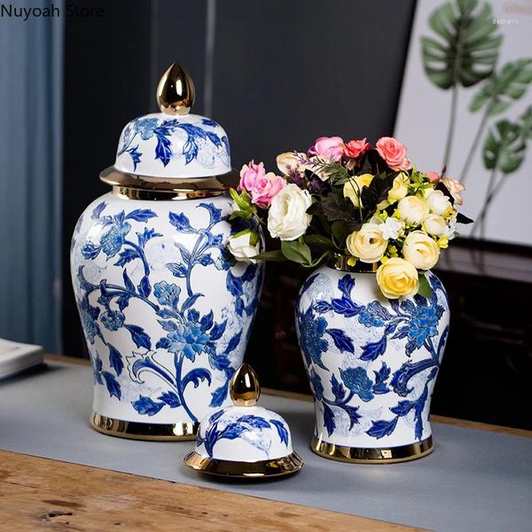Storage Bottles Ceramic Jar Ornaments Blue And White Porcelain Vase With Gold Painted Hand-painted Crafts Home Decoration Candy