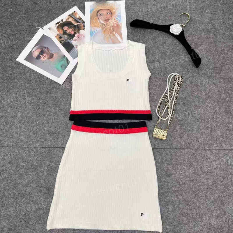 WomensTwo Piece Dress Letter Embroidered Contrast Knit Sleeveless Tanks Tops And Skirt Luxury Designer Tracksuit Women Clothing