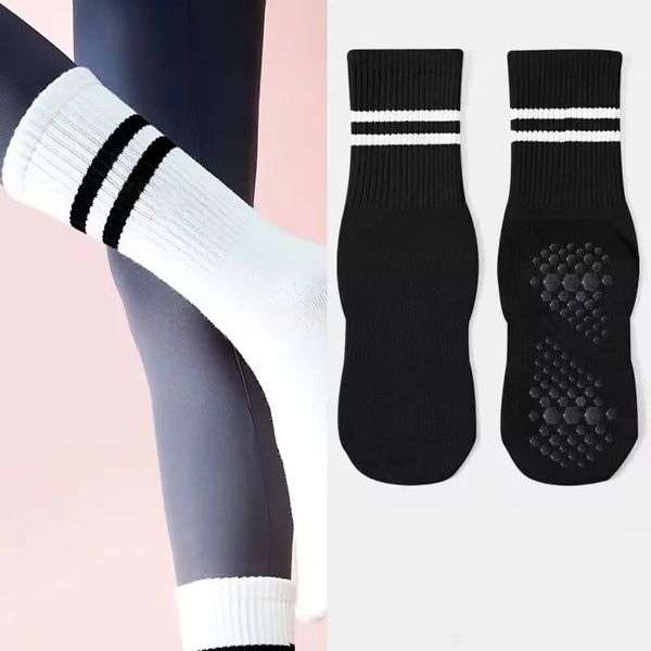 Women Pilates Non-slip Yoga Socks Women&#039;s Indoor Fitness Dance Middle Tube Yoga Socks Sports Fitness Socks