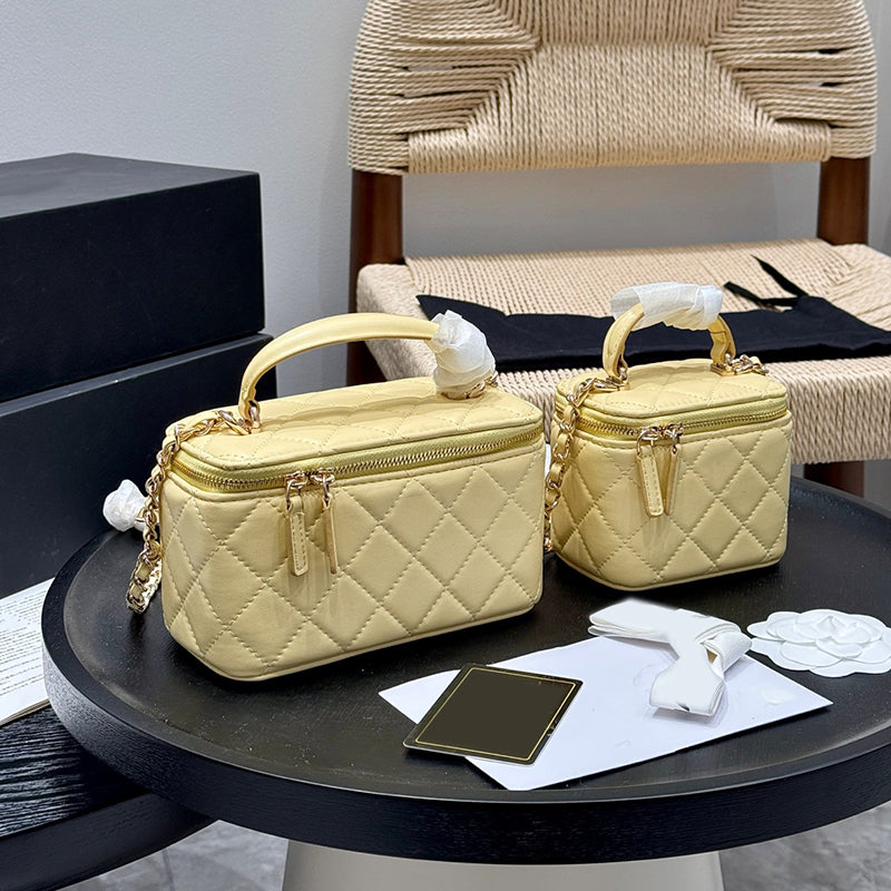 Women Classic Mini Cosmetic Case Vanity Box Bags With Mirror Top Handle Tote Quilted Handbag Gold Metal Matelasse Chain Crossbody Shoulder Makeup Ba