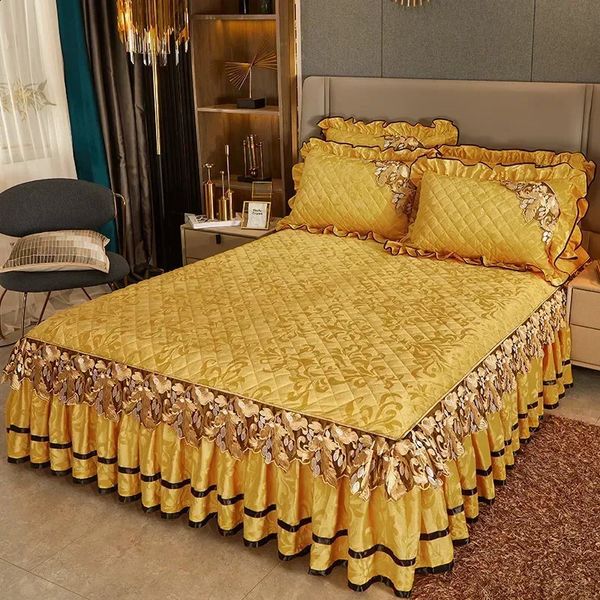 Plush winter warm bedding thickened bedding leather style embroidered cotton quilt bedding pillowcase 240827
