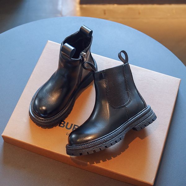 Designer versão coreana de moda Boots Infantil Spring Spring Novo estilo britânico Cor de cor sólida Crianças Boots Trendy Girls Shoes 2025