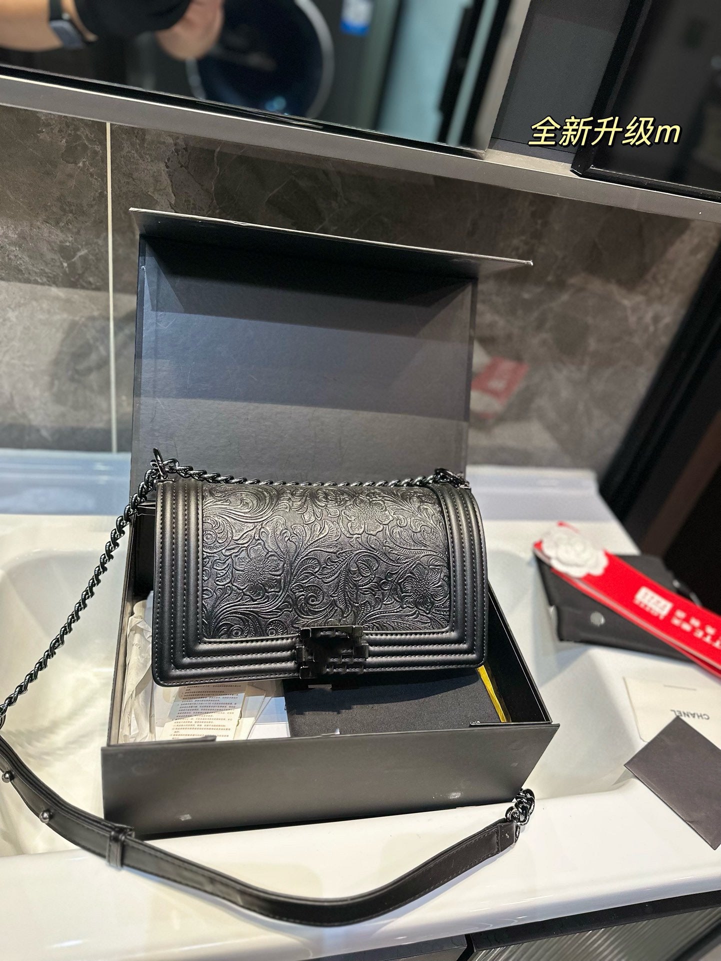 A544-AAA Small Fresh Lily Flower Cosmetic Bag - Portable Travel Skin Care Storage