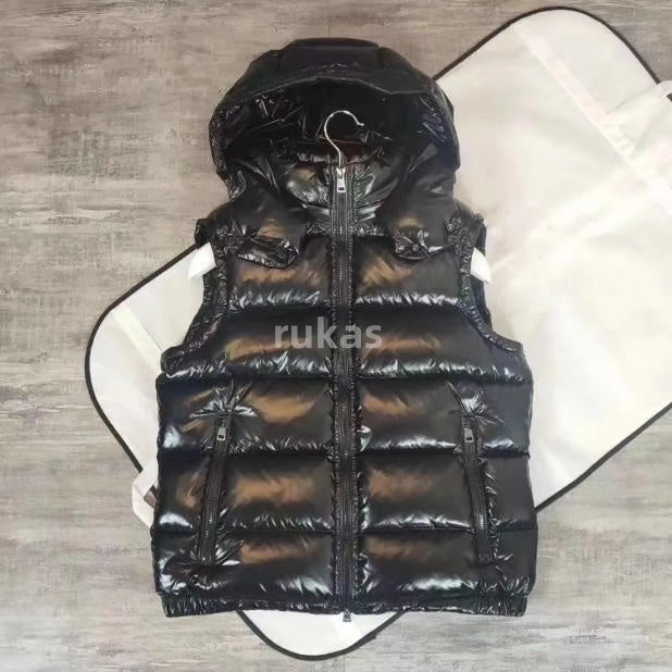 Mens Vests Designer Down Vest Puffer Vest Womens Gilet Bomber Coats Embroidered Chest Badge With Letters Body Warmer Outerwear Windbreaker Jackets