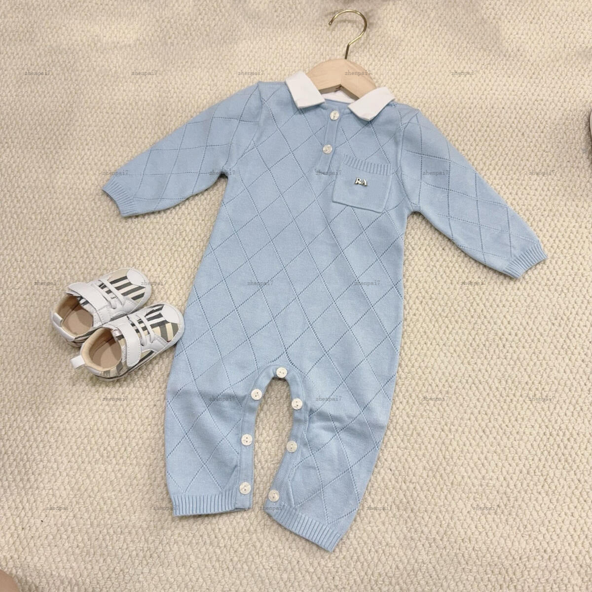 Top newborn jumpsuits Metal letter decoration toddler romper designer Baby clothing Long sleeve infant bodysuit A389X11N096