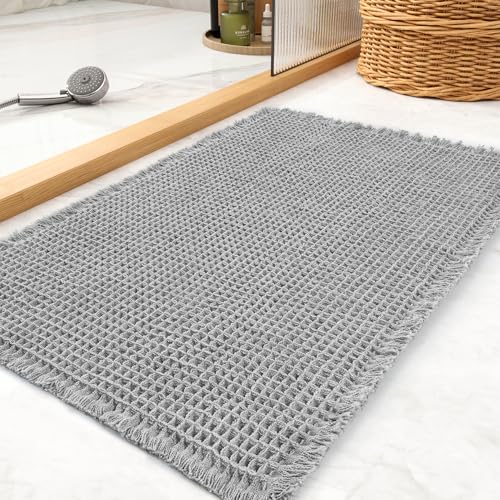 Waffle Bath Mat Rug, Super Absorbent Non Slip Bath Mat Ultra Soft Bathmat Machine Washable Bath Rugs with Tassels, Beside Tub, 20" x 32", Light Grey L