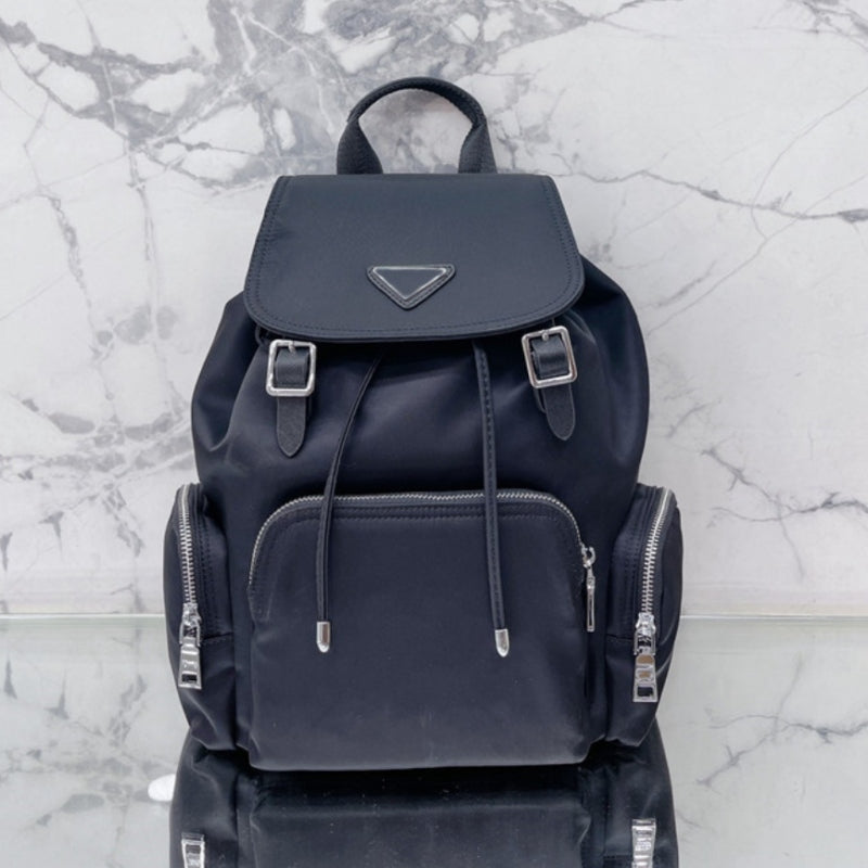 Designers Men&#039;s School Bags Backpacks Luxury Black Backpack Nylon Large Capacity Medium Size with Triangle Fashion Outdoor Mountaineering Back