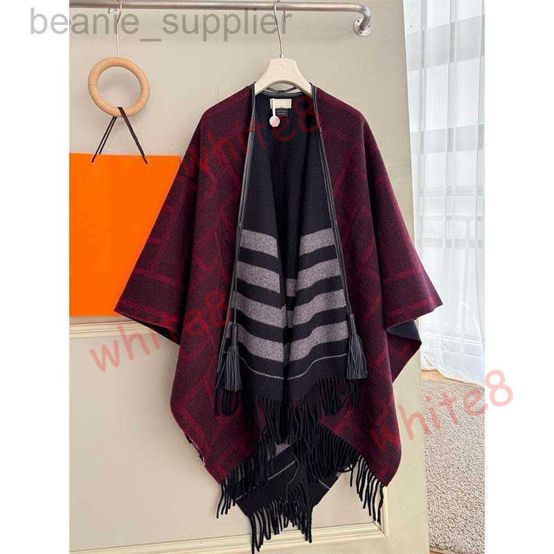 Scarves Designer woman Autumn Winter New Double-Sided Cashmere Cape for Women Fashionable Versatile Tassel Shawl Thickened Warm Outerwear