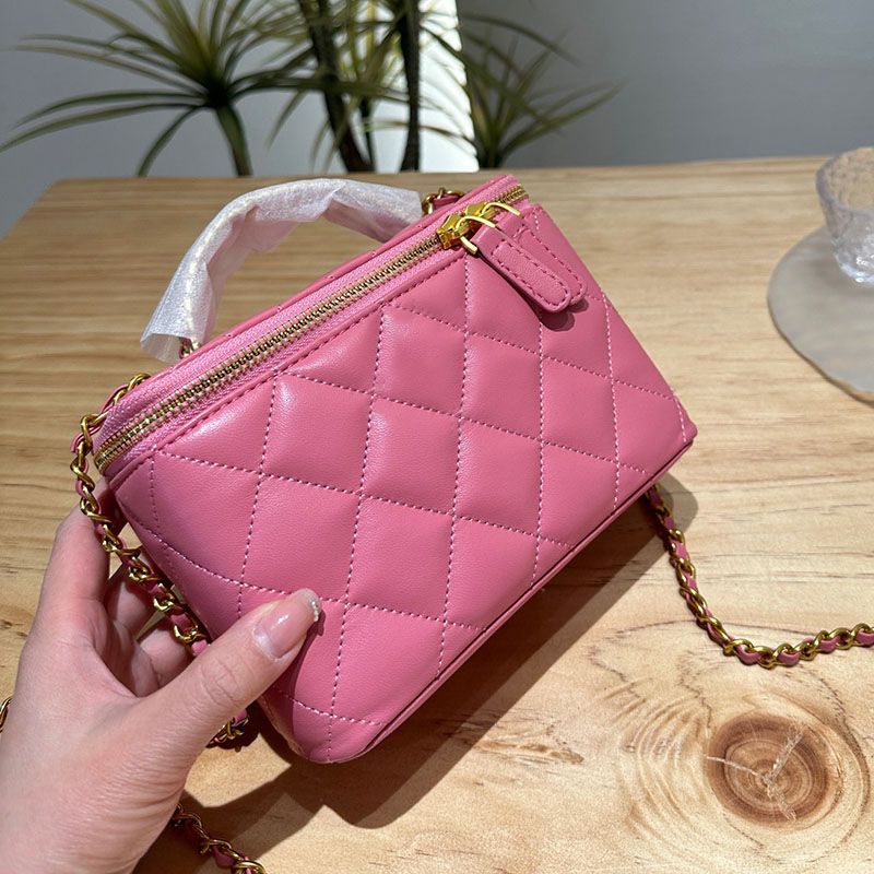 Designer bag Fashion leather Makeup Bag Crossbody Bag Shoulder Bag Chain Handle quality leather saddle bag luxurys Handbagsl Zipper cosmetic bag 17m