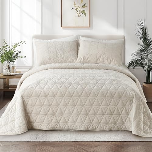 KASENTEX Oversized Queen Velvet Quilt Set 102"x106", Luxury Geometric Stitched Quilt, 3 Piece Soft Lightweight Bedspread Coverlet, Velvet Comforter fo
