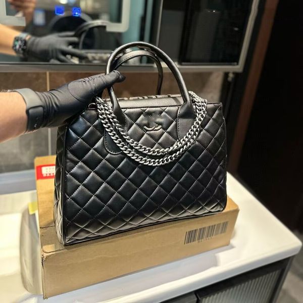 23A Designer Womens Shoulder Bag 36cm Leather Diamond sliver Hardware Metal Buckle Luxury Tote Matelasse Chain Crossbody Bag chain Bags