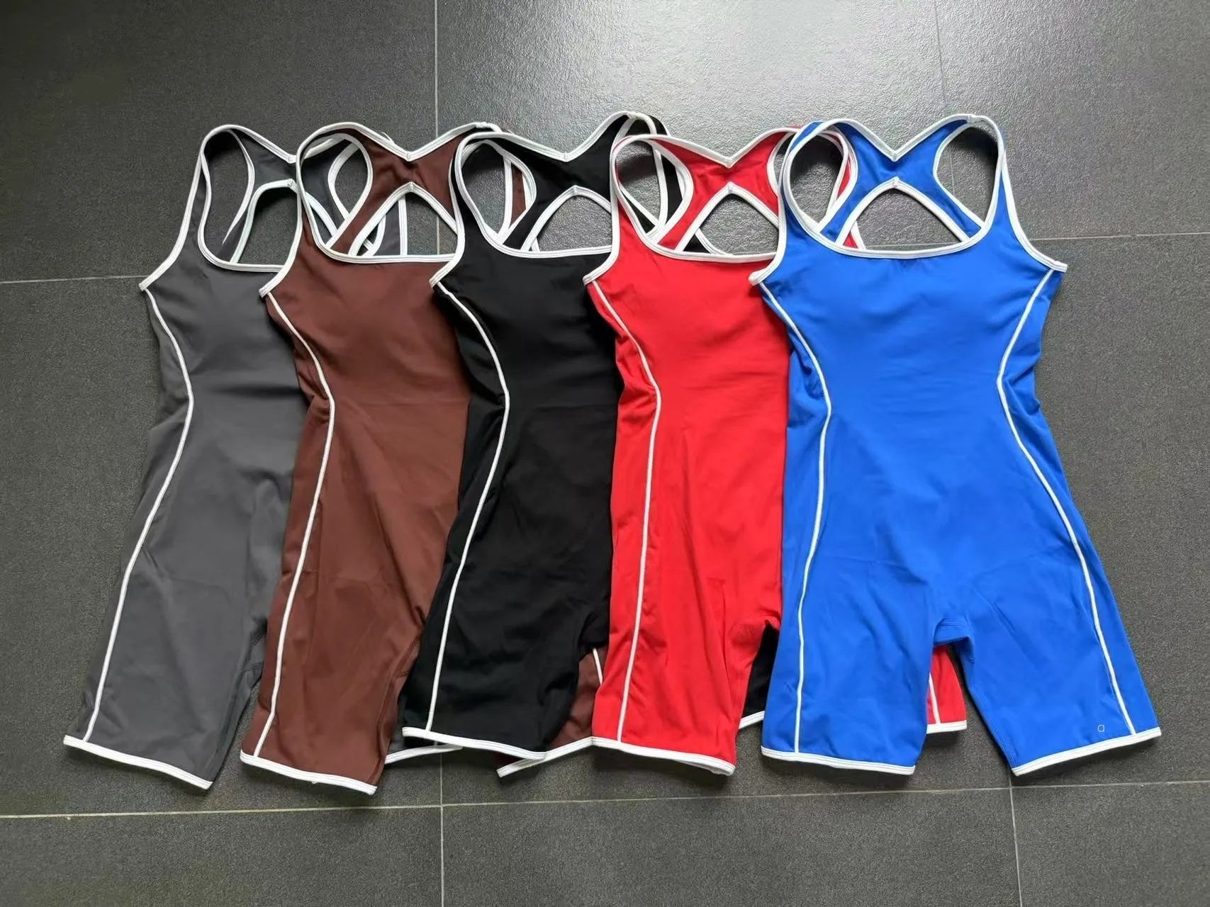 A1113 Autumn Sand&#039;s New Summer Fashion Backless Tight Color-blocking Yoga Wear And Hip-lifting Yoga Fitness Jumpsuit