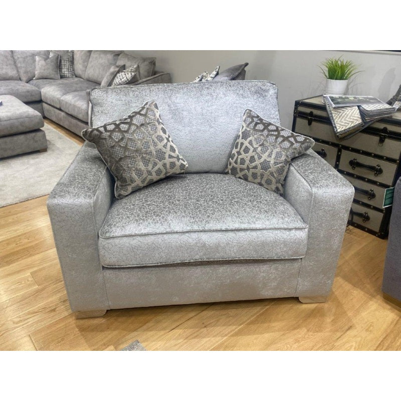 Bertie Love Chair - Fabric - Grade B