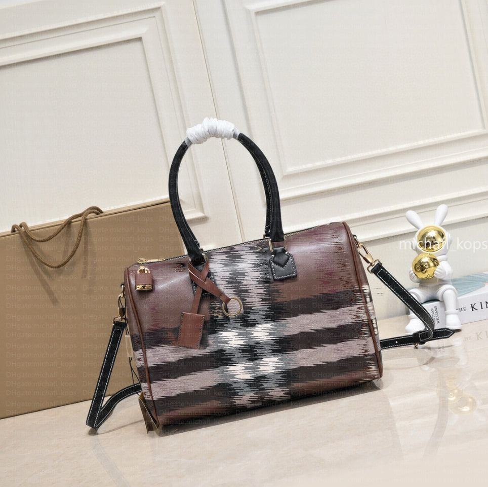 10A High Quality Knight Tote Bag Designer Bag Women&#039;s Handbag Boston Bag Women&#039;s Classic Shoulder Bag Zipper Opening Quilted Commuter Bag