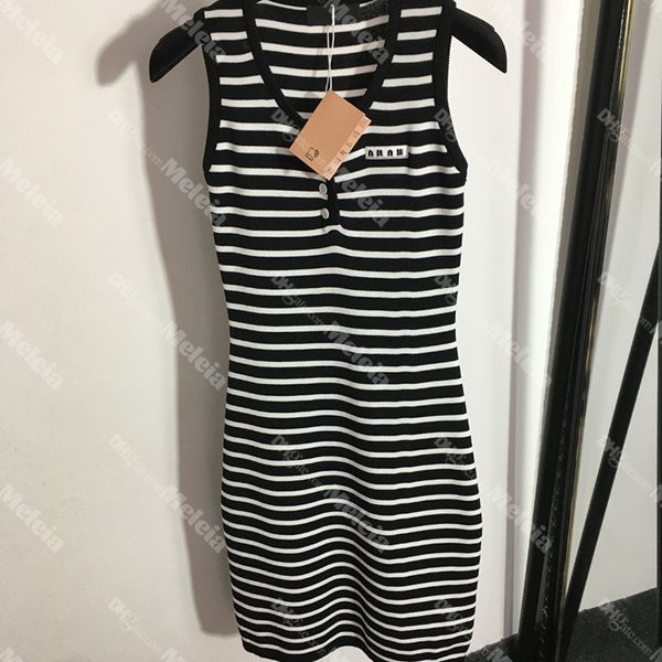 V Neck Slim Women Dresses Designer Lady Knitted Dress Vintage Striped Beach Long Dress Female Sleeveless Dresses