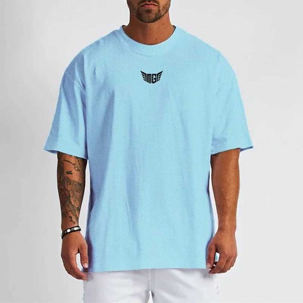 Camisetas masculinas Muscleguys Muscleguys Men t-shirt Men cairam ombro curto camiseta sufocada malha de fitness malha de basquete solto Jer