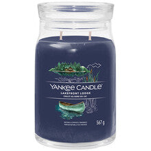 Yankee Candle Lakefront Lodge Signature Candle (chata u jezera) - 368,0 g