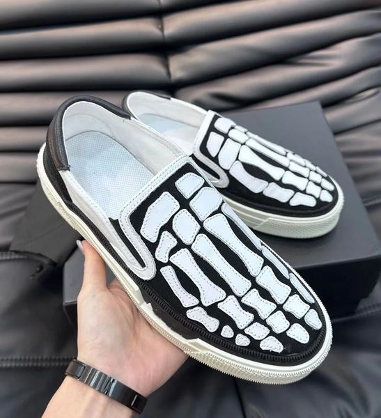 Marca de luxo Skel Top Slip On Shoes Sapatos Men Rubber Sole Party Dress Gentleman Moccasins Comfort Oxford Walking EU38-46