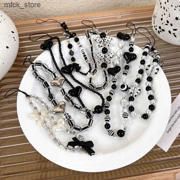 Cell Straps Charms Black Beaded Mobile Charm Ins Stringed Pearls Love Lanyard Short Carrying Strap Drop-Resistant Phone Ornaments J241203