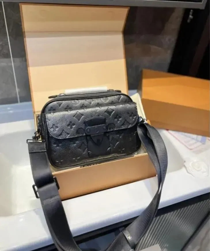 S Lock Crossbody Bag Men&#039;s Designer Messenger Bag Embossed Black Shoulder Bag Leather Messenger Handbag Luxury Crossbody Purse Purse M4