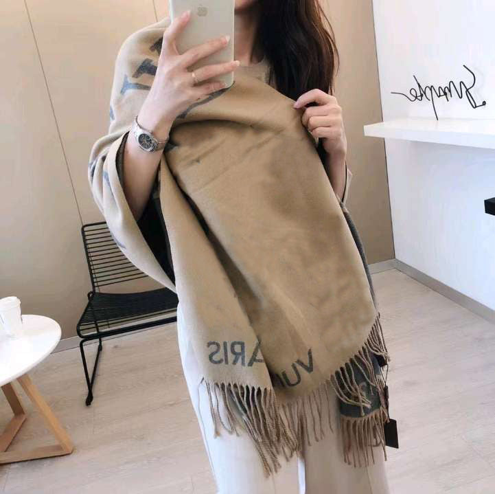 2022 New Luxury V Scarf Cashmere Thick Shawl Women Long Winter Wram Pashmina Wraps Hijab with Tassel Bufanda Foulard 2022