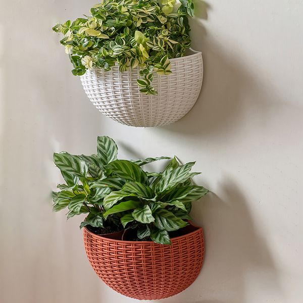 Flower Pot Exquisite Wallmounted Plastic Wall Hanging Basket Flowerpot For Outdoor Garden Balcony Planter Bucket Home Decor 250206